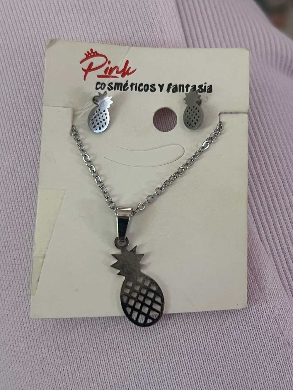 PINEAPPLE NECKLACE AND EARNINGS SET